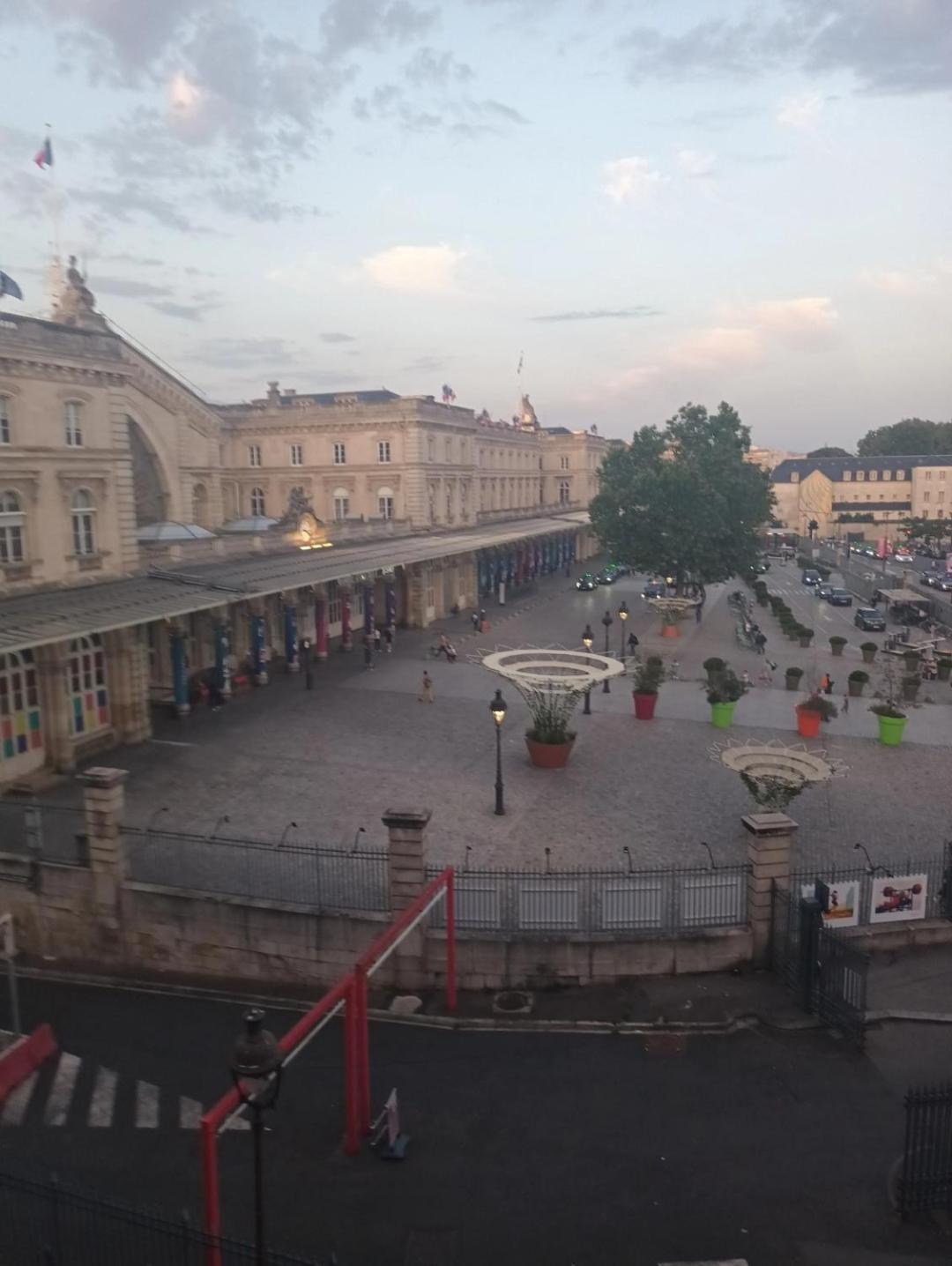 Hotel De Lorraine Párizs Kültér fotó